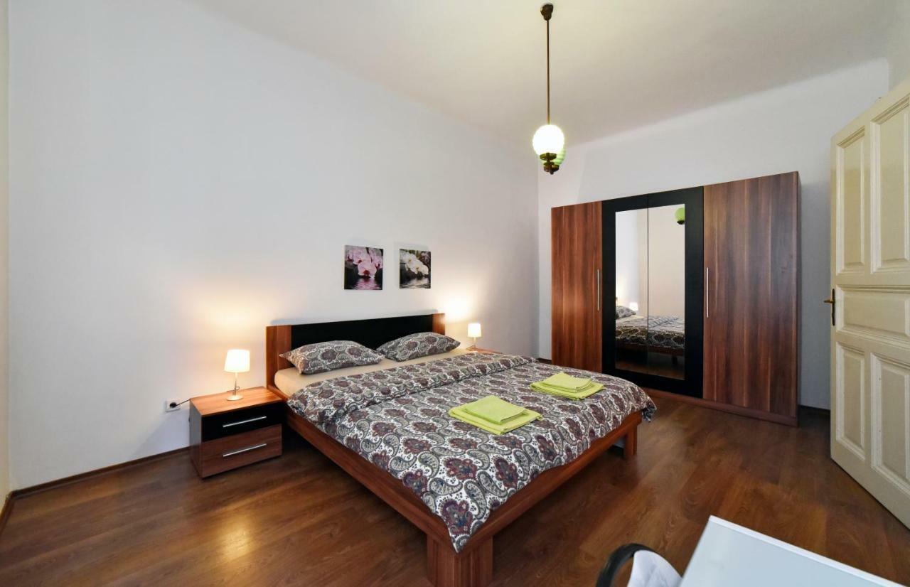 Apartment Central Загреб Екстер'єр фото